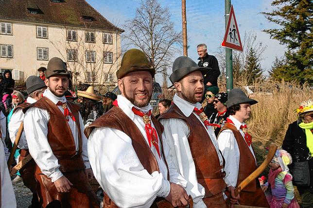 Bild 29: So schön war der Jubiläumsumzug zum 60 jährigen Bestehen der Sunnelöscherzunft