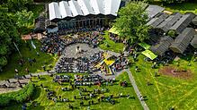 200 Musiker spielen am Pfingst-Sonntag beim Moravian Brass Festival im Königsfelder Kurpark.