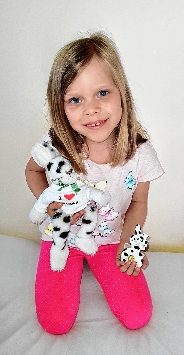 Bella (6 Jahre) hatte sich schon auf das Seehasenfest gefreut. Dass es den Hasenklee trotzdem geben soll, findet sie toll.