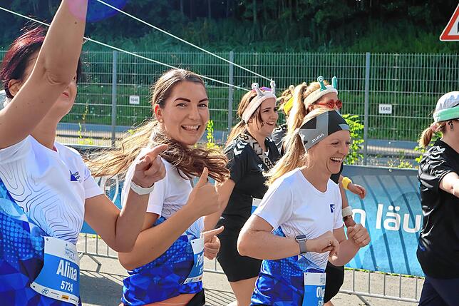 Bild 28: Mit Ausdauer und Kreativität- tausende Läufer messen sich beim ZF Firmenlauf
