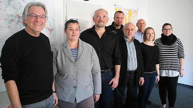 Verbandsdirektor Karl Heinz Hoffmann mit Susanne Köstlin, Matthias Eschbach, Michael Freitag, Herbert Nägele, Felix Reichert, Sarah ...