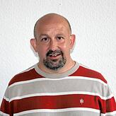 Sasa Hustic (45) wurde in Donaueschingen geboren. An der Realschule Donaueschingen legte er die Mittlere Reife ab, war Schulsprecher und ...