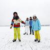 Am vergangenen Wochenende waren (von links) Lena, Barbara, Michael und Svenja Wernicke aus Kaltbrunn vor Hegne Schlittschuhlaufen.
