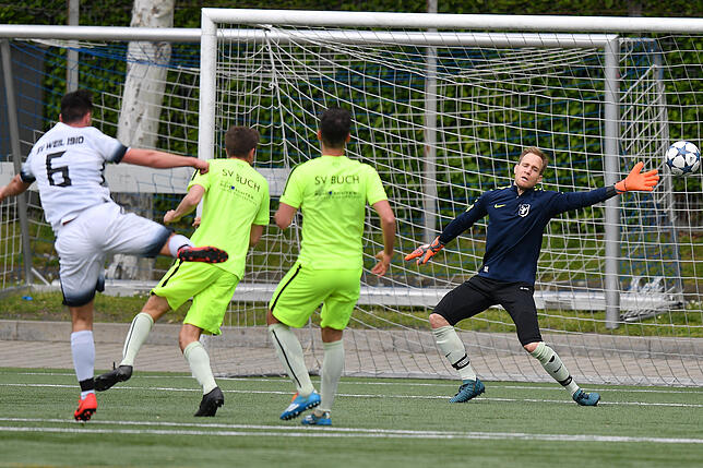 Bild 14: SV Weil II besiegt den SV Buch mit 4:0 &ndash; und wir haben die Bilder!