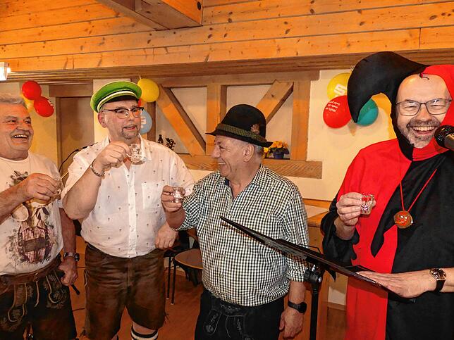 Bild 14: Die besten Bilder der Bermatinger Frauenfasnet 2025