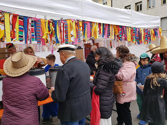 Bild 5: Die schönsten Bilder und Videos von der SÜDKURIER-Fasnacht auf der Marktstätte! Ho Narro!