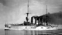 Der Panzerkreuzer &bdquo;SMS Scharnhorst&ldquo; unter Dampf. Das Schiff der Kaiserlichen Marine war 1907 in Dienst gestellt worden und ...