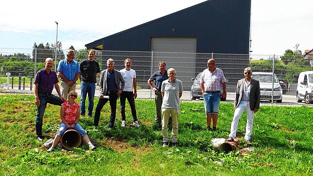 Ortsreferent Hubert Nadler, Planer Olaf Reckmann, Markus Unger (Rohrleitungsbau), Bürgermeister Frank Amann, Norbert Ott (Landratsamt), ...