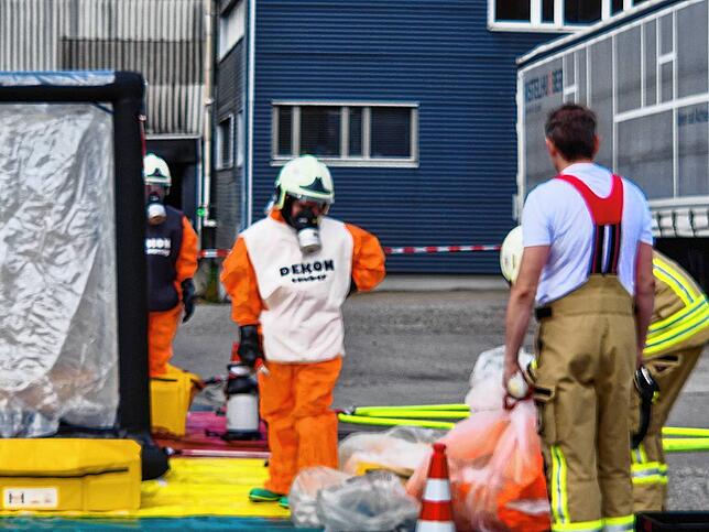 Bild 14: Gefahrgutunfall in Dogern: Feuerwehr-Großeinsatz im Industriegebiet – alle Bilder vom Einsatz