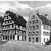 Allerlei Geschäfte gab es früher schon rund um den Marktplatz.
