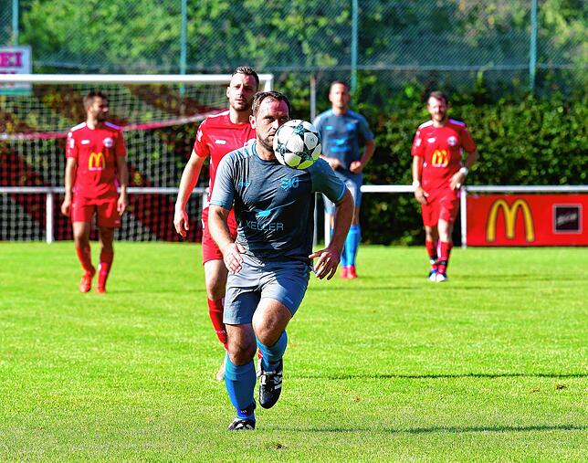 Bild 36: FC Wallbach feiert 1:0-Auftaktsieg gegen den SV Jestetten &ndash; und wir haben Bilder!