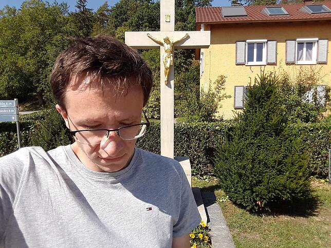 Auslöser der Angst war für mich ein Bilderbuch aus der Kindergartenzeit, das die Kreuzigung Jesu Christi in düsteren Bildern zeigte.