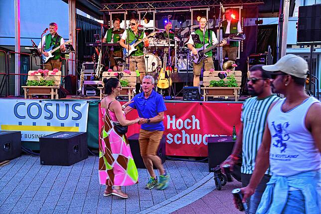 Bild 24: Tausende feiern beim Stadtfest
