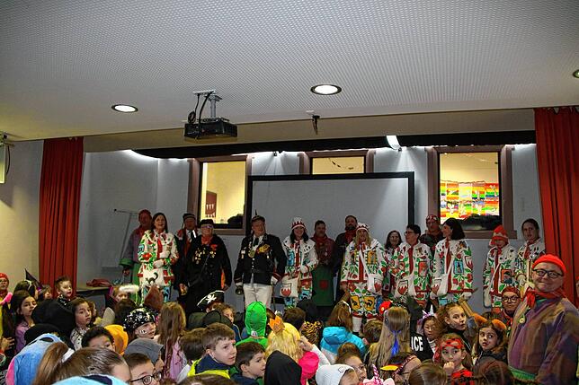 Bild 23: Fasnacht 2025: So lebendig war der Wecken in Tiengen am Schnutzigen Donnerstag - Die besten Bilder!