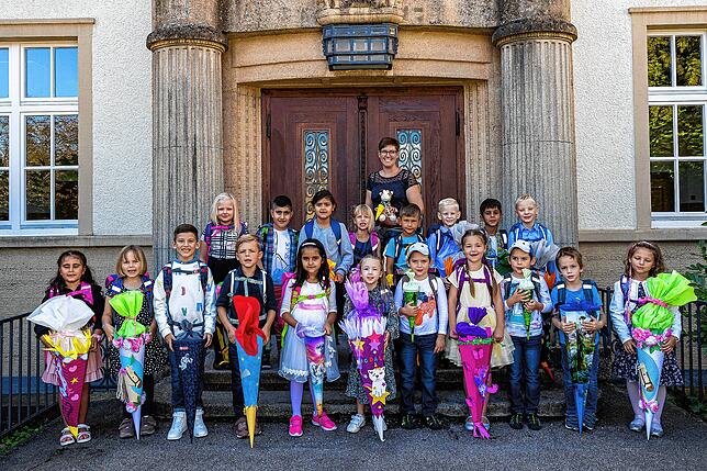 Die Klasse 1c der Hebel Grundschule Gottmadingen mit Ihrer Klassenlehrerin Sandra Waidele bei ihrer Einschulungsfeier.
