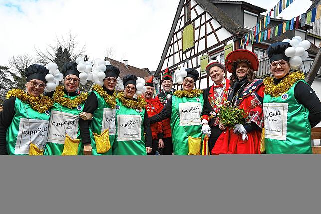 Bild 9: Narrenhochzeit in Sipplingen: So feiern die Narren das neue Paar
