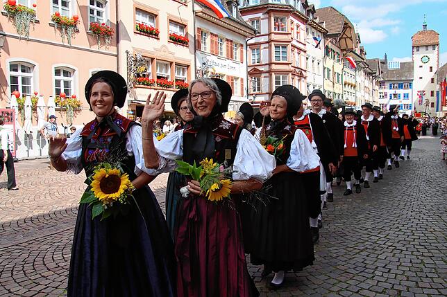 Bild 14: Waldshuter Chilbi 2025: So viel Freude macht der Festumzug in der Kaiserstraße - die schönsten Bilder
