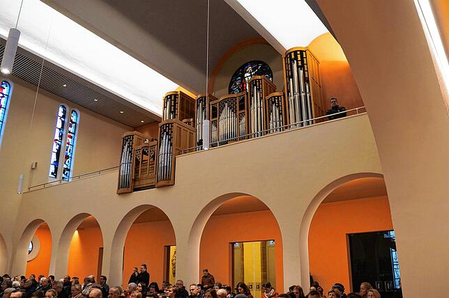 Bild 25: Die schönsten Bilder der Feier der Altarweihe in der Kirche St. Oswald in Stockach (Teil 1)