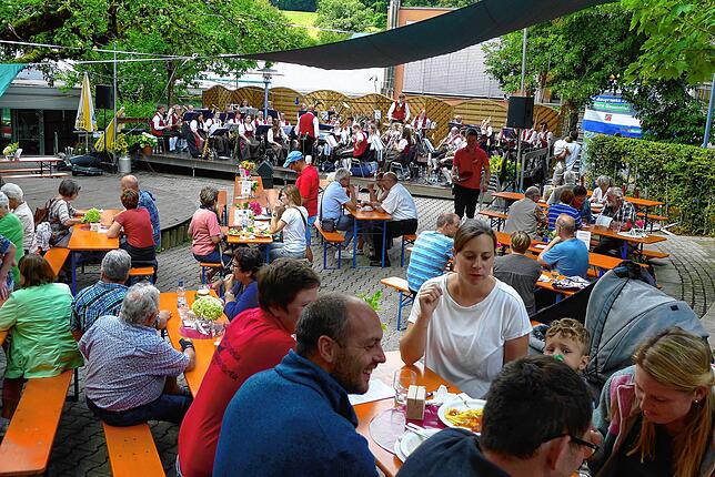 Bild 10: Bilder vom Sommerfest des Musikvereins Roggenbeuren