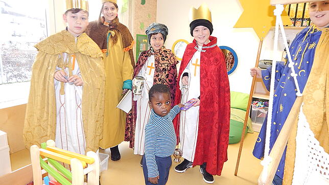 2018 besuchten die Sternsinger von St. Josef die Kita St. Michael – für beide Seiten ein schönes Erlebnis.