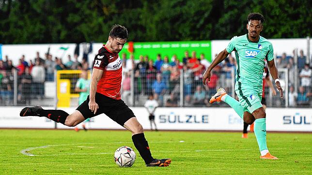 Patrick Lauble (links) ist sozusagen der Königsfelder Königstransfer in der Bezirksliga. Er trug vergangene Saison noch das Trikot des ...