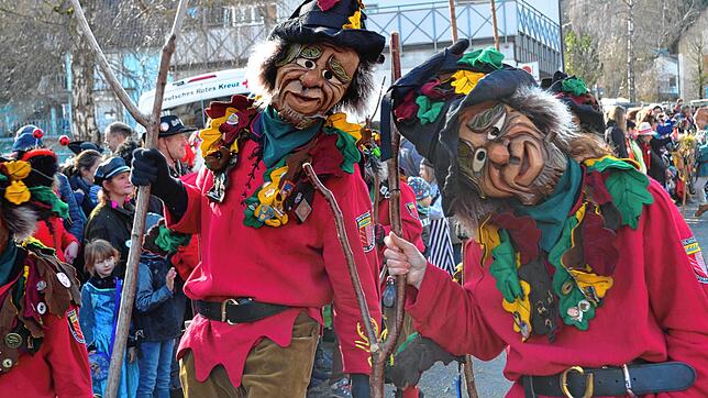 Obwohl die Hardmännle der Heuliecher Masken tragen, dürfen sie 2021 zu keinen großen Veranstaltungen, wie hier dem Narrentreffen 2020 in ...