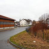 Im April wird eine neue Brücke in der Meßkircher Graf-Mangold-Straße über den Teuerbach gebaut. Deshalb ist diese ab hier bis zur ...