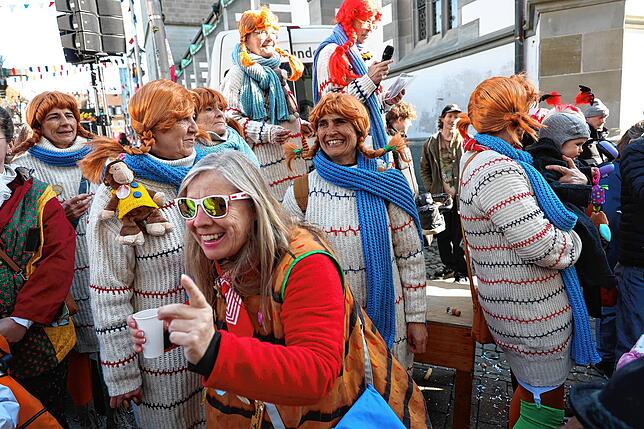 Bild 46: Bunte Kostüme und fröhliche Stimmung beim Fastnachtsumzug 2025