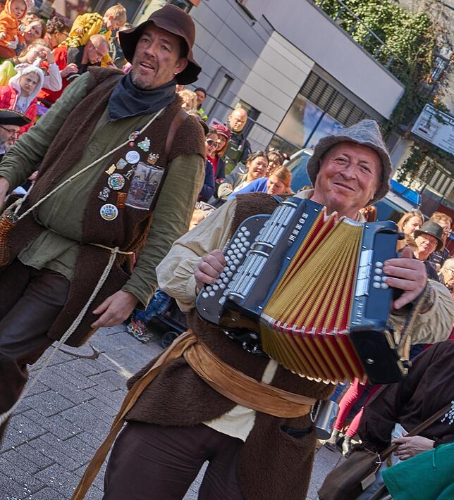 Bild 11: Bilder vom großen Umzug durch die Bad Säckinger Altstadt