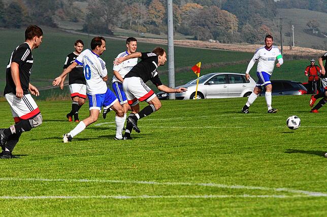 Bild 20: FC Dettighofen bleibt nach 0:2-Niederlage bei der SG Bettmaringen siegloses Schlusslicht der Liga &ndash; und wir haben Bilder!