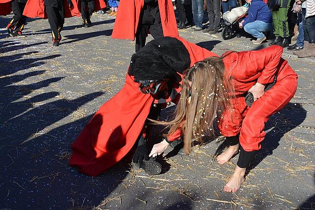 Bild 19: Bilder vom Narrentreffen der Urviecher-Zunft Bad Dürrheim: Großer Festumzug (2)