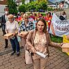 Vor der Sondersitzung des Kreistages machten Hebammen, Mitglieder des Fördervereins und viele Bürger aus Bad Saulgau ihren Unmut mit ...