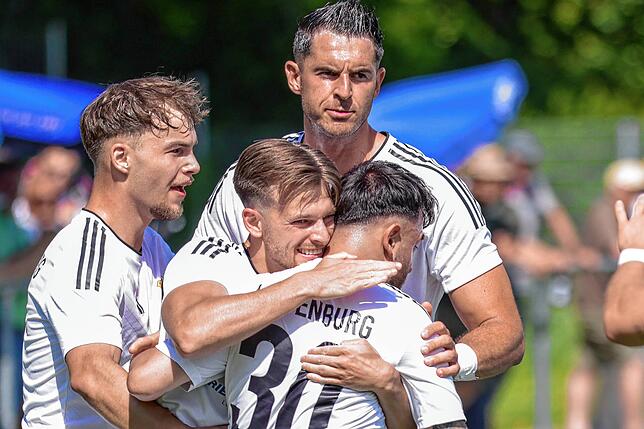 Bild 28: SV 08 Laufenburg siegt 5:2 im ersten Relegationsspiel beim FC Pfaffenweiler – wir haben Fotos!
