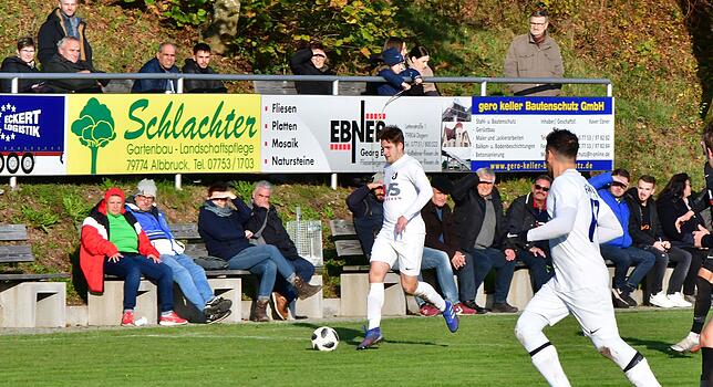Bild 7: SV Buch besiegt den FC Erzingen mit 2:0 &ndash; und wir haben Bilder!