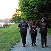 Mitarbeiter eines privaten Sicherheitsdienstes patrouillieren im August 2020 an der Uferpromenade neben dem Bahnhof. In der Tatnacht ...