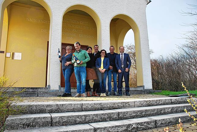 Der neugegründete Winzerverein präsentiert sich erstmals an der Weinmesse am Sonntag, 13. April, in der Erzinger Gemeindehalle. Auf die ...