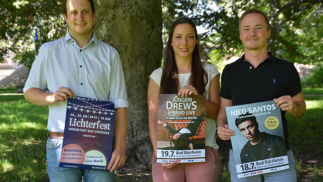 Daniel Limberger, Lena Klatt und Markus Spettel von der Kur- und Bäder GmbH kündigen eine grandiose Sommersinnfonie an.