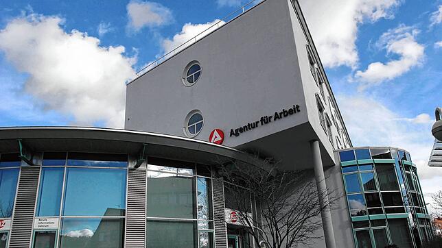 Der Hauptsitz der Agentur für Arbeit in Balingen, die den Landkreis Sigmaringen und den Zollernalbkreis betreut. Aktuell ist die Lage ...
