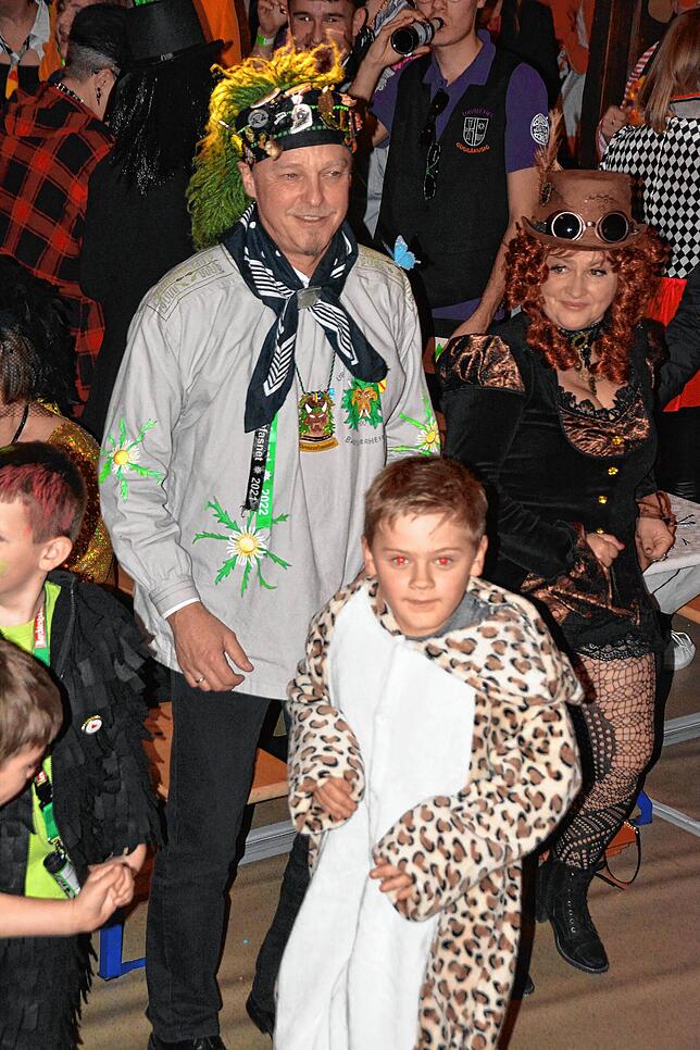 Bild 8: Bilder vom Urviecher-Ball in Bad Dürrheim