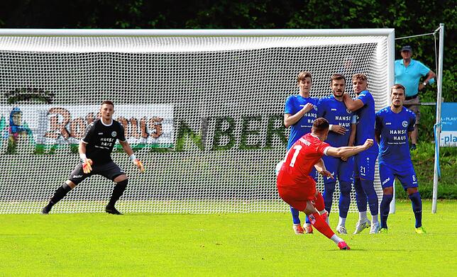 Bild 8: Die besten Bilder vom Pokal-Derby zwischen dem FC Radolfzell und dem 1. FC Rielsingen-Arlen