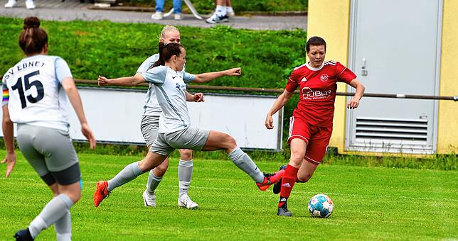 Bild 49: SV Niederhof besiegt SG Ebnet mit 4:1 im Hinspiel der Verbandsliga-Relegation &ndash; wir haben Bilder!