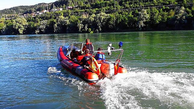 Ein Rettungsboot wie dieses der Feuerwehr Bad Säckingen möchte auch die Feuerwehr Schwörstadt anschaffen. Bild: Feuerwehr Bad Säckingen