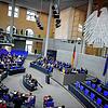Der Plenarsaal des Bundestags: Einige Mitarbeiter von Abgeordneten haben keinen Dienstausweis mehr und somit keinen freien Zugang zum ...