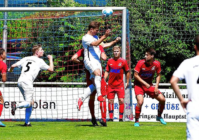 Bild 31: SC Lauchringen steigt nach 0:3 gegen Spvgg. Wutöschingen in die Kreisliga B ab &ndash; wir haben Bilder!
