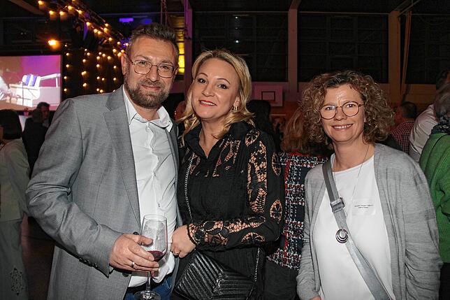 Michael und Melanie Guldi voim DRK-Kreisverband Waldshut und Kathrin Kaiser vom Turnverein Tiengen.