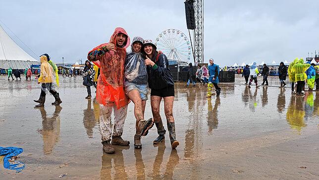 Bild 10: Southside 2024: Die Besucher trotzen dem Matsch