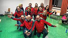 „Hereinspaziert!“ lautet das Motto für die Theateraufführungen vom 3. bis 5. Januar. Noch wird im Hinterzimmer der Leimbacher ...