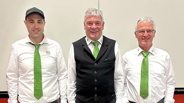 Der neugewählte Geschäftsführer Alex Lang, Joachim Tröndle (als Geschäftsführer am 1.1.2025 ausgeschieden) und Philipp Käppeler ...