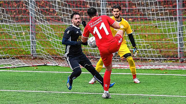 Bild 8: FC Wallbach holt sich einen Punkt bei der U23 des FV Lörrach-Brombach &ndash; und wir haben Bilder!
