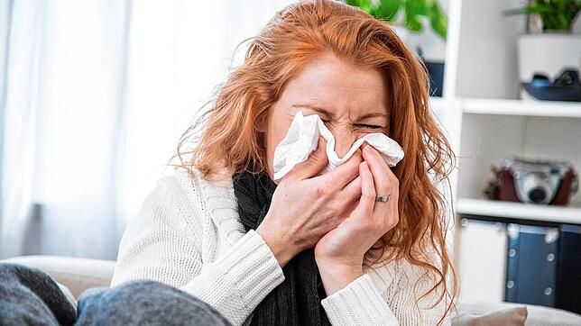 Andauernd läuft die Nase – eine Erkältung plagt Millionen Menschen in Deutschland, auch über mehrere Wochen hinweg. Fachleute erklären, ...